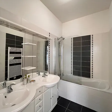 Grand T2 Proche Avec Wifi, Ascenseur Et Cuisine Equipee - Fr-1-197-135 Les Sables-d'Olonne