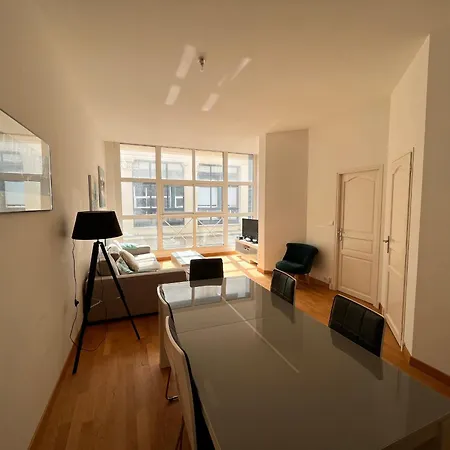 Lejlighed Grand T2 Proche Avec Wifi, Ascenseur Et Cuisine Equipee - Fr-1-197-135