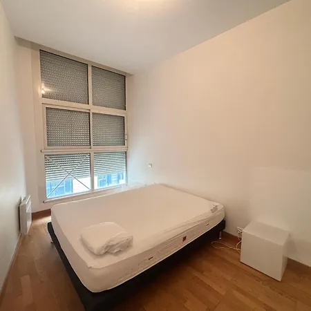 Grand T2 Proche Avec Wifi, Ascenseur Et Cuisine équipée - Fr-1-197-135 *