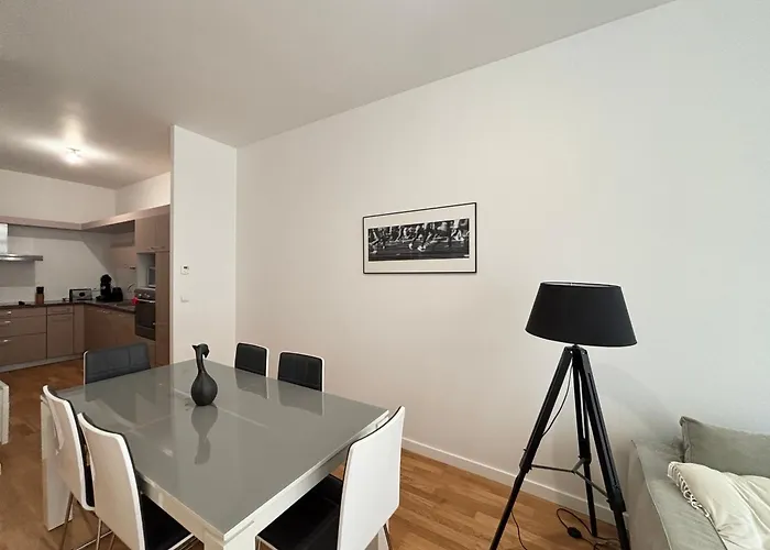 Lägenhet Grand T2 Proche Avec Wifi, Ascenseur Et Cuisine Equipee - Fr-1-197-135